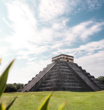 Pirámide de Chichén Itzá en Yucatán, México, uno de los principales destinos turísticos del país