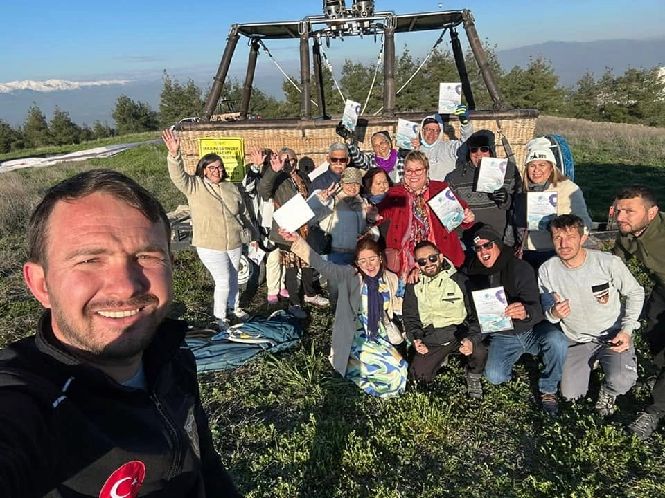 Grupo de viajeros en Capadocia, Turquía
